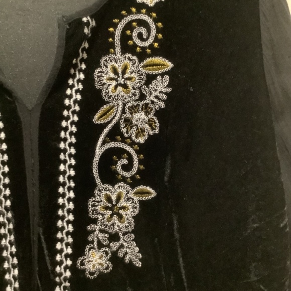 Black Embroidered Tunic - Picture 3 of 3